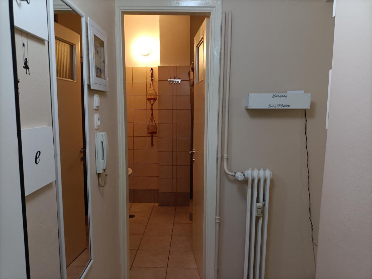 Apartamento Urban Studio Atenas Exterior foto